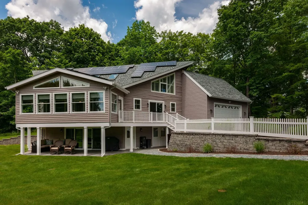 46 Walnut Avenue North Hampton NH 03862