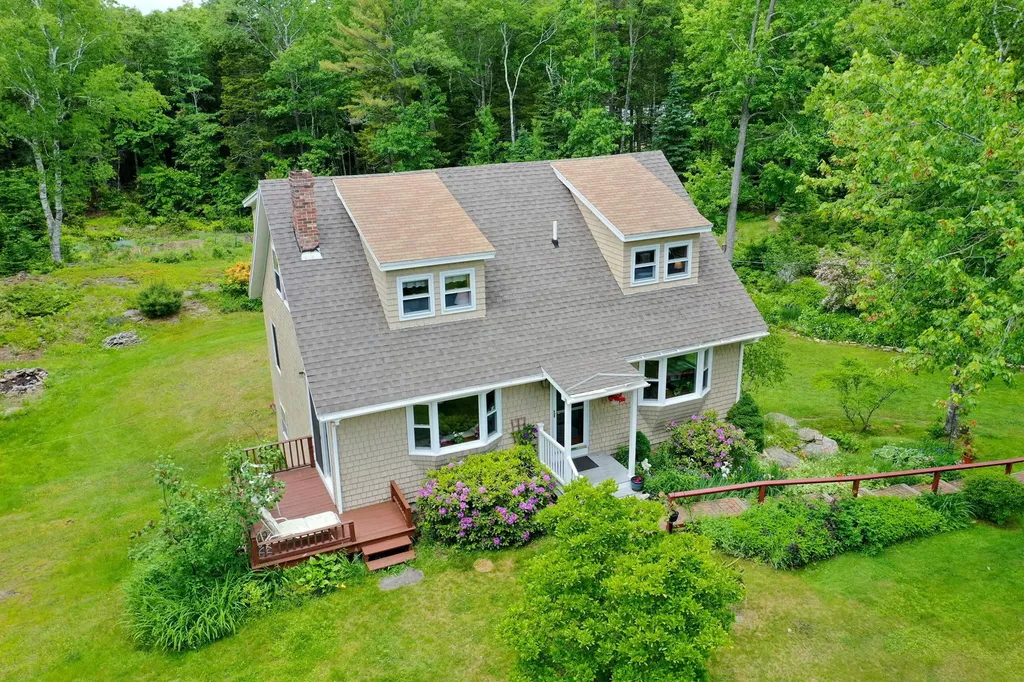 82 Flying Point Road Freeport ME 04032