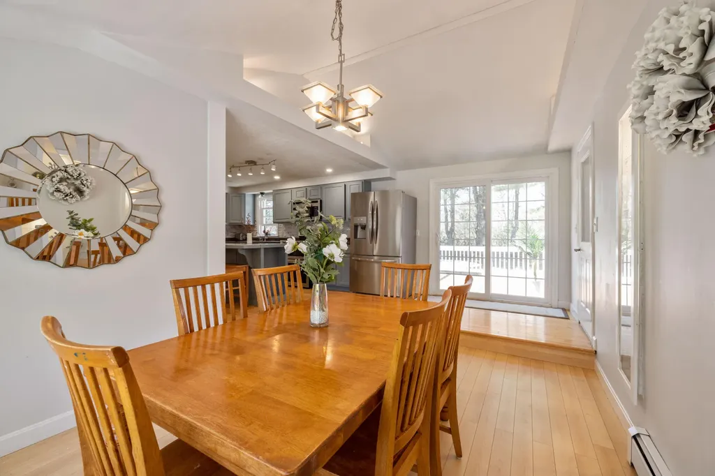 32 Woodside Drive Kennebunk ME 04043
