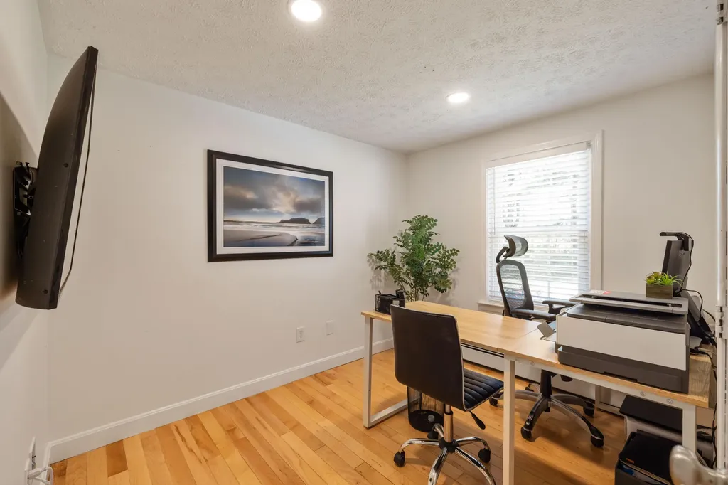 32 Woodside Drive Kennebunk ME 04043