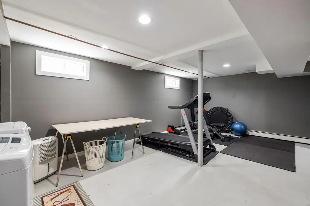 32 Woodside Drive Kennebunk ME 04043