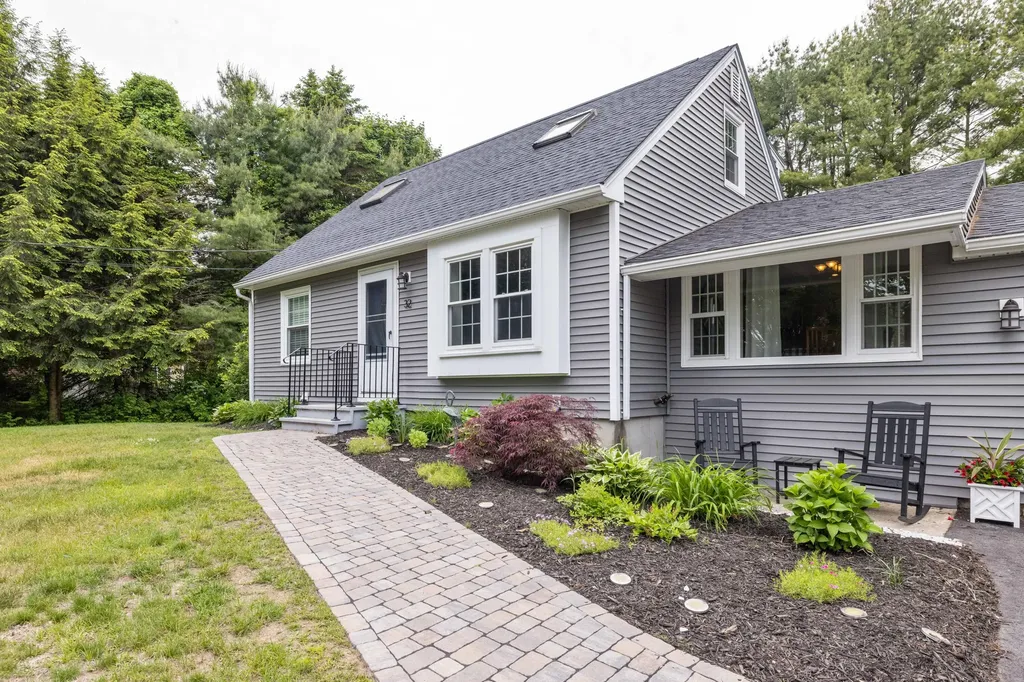 32 Woodside Drive Kennebunk ME 04043
