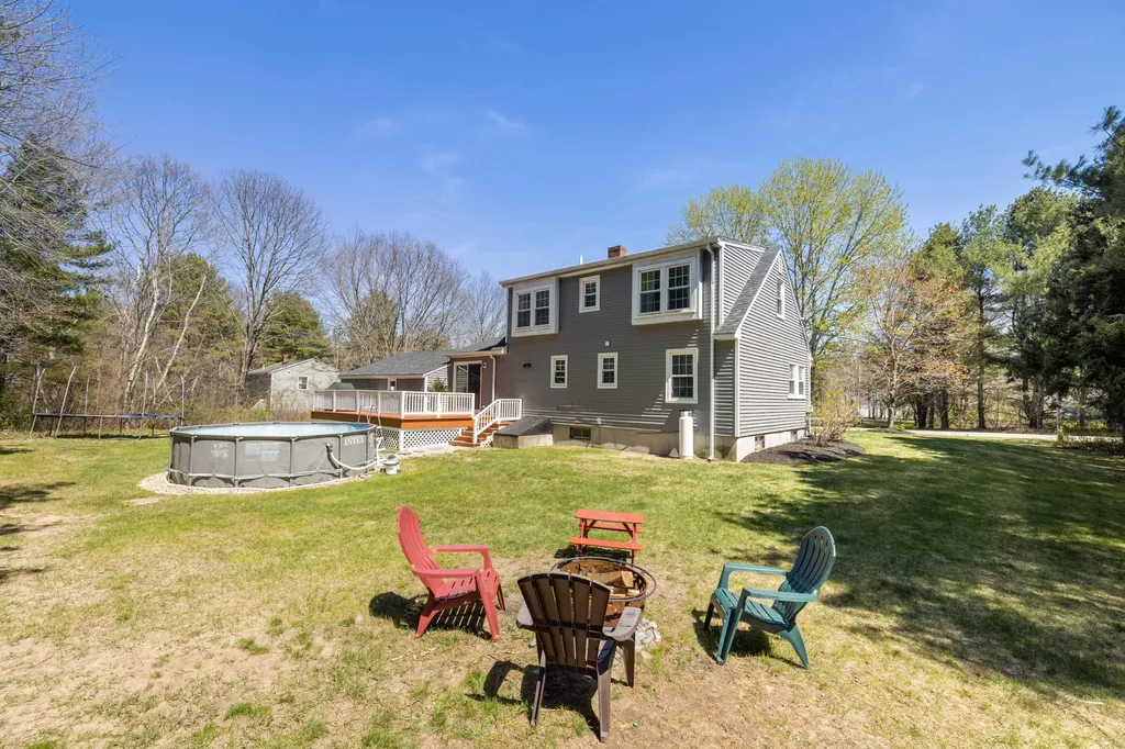 32 Woodside Drive Kennebunk ME 04043