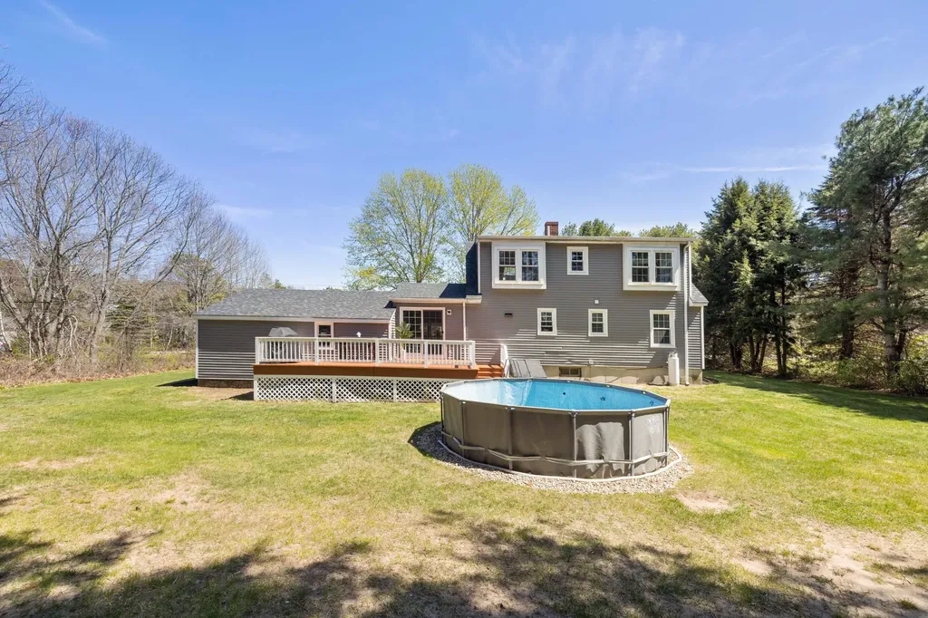 32 Woodside Drive Kennebunk ME 04043