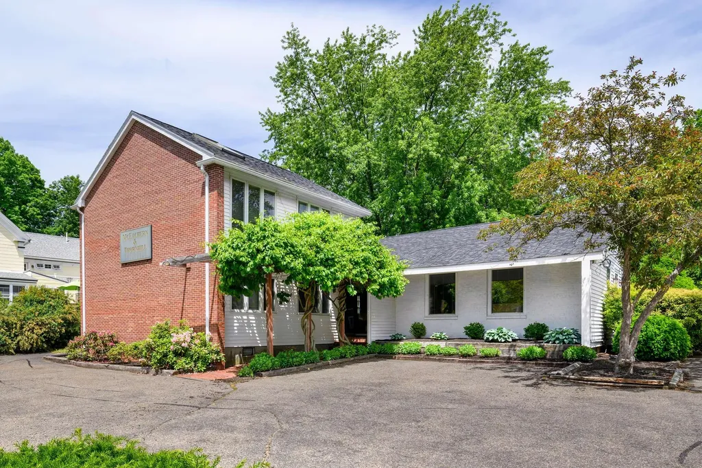 10 Walker Street Kittery ME 03904