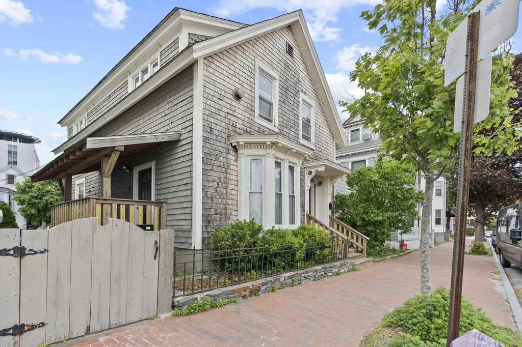 46 Bramhall Street Portland ME 04102