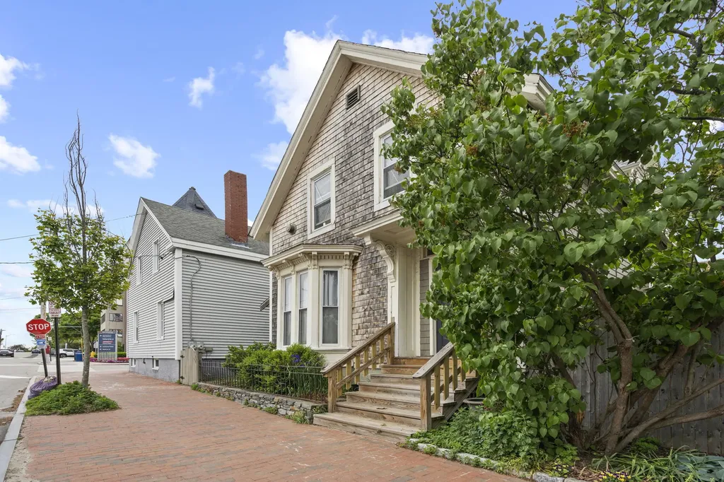 46 Bramhall Street Portland ME 04102