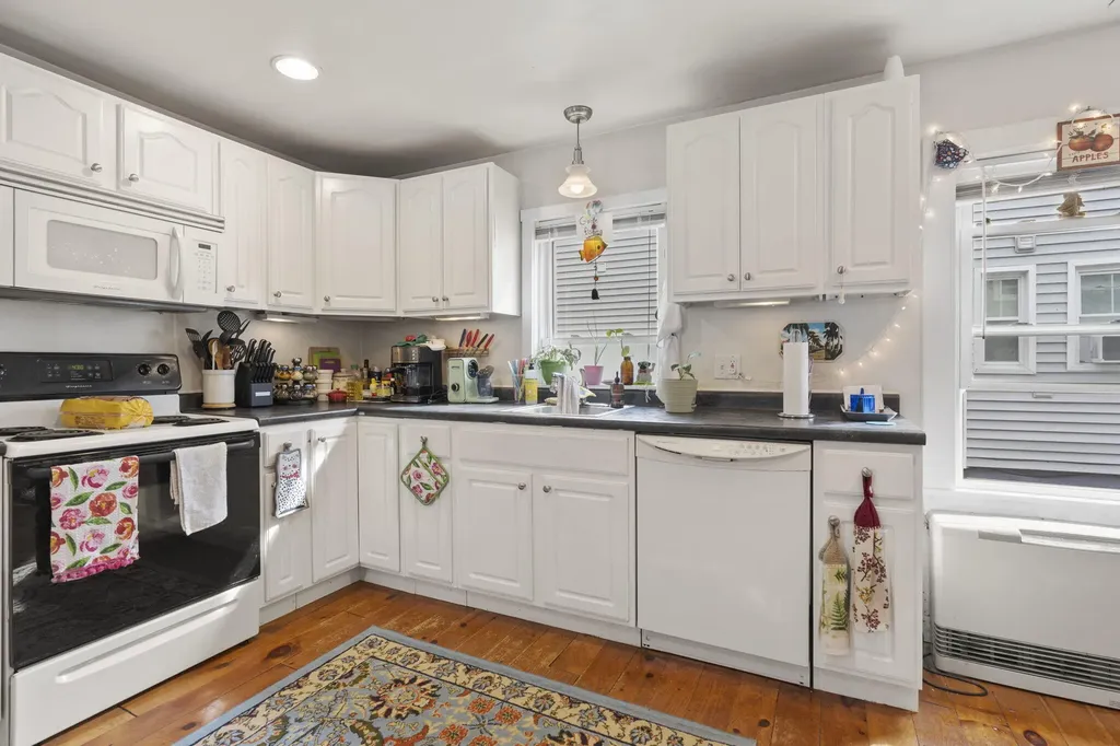 46 Bramhall Street Portland ME 04102