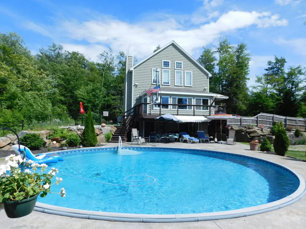 35 Carolines Way Lebanon ME 04027
