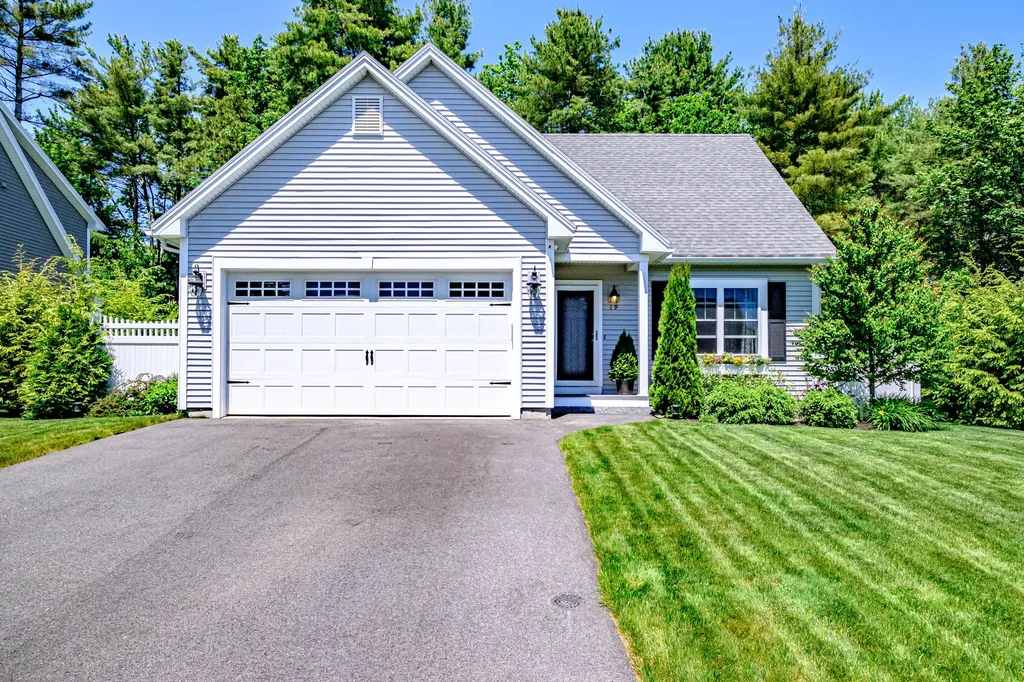 19 Sawgrass Drive Scarborough ME 04074
