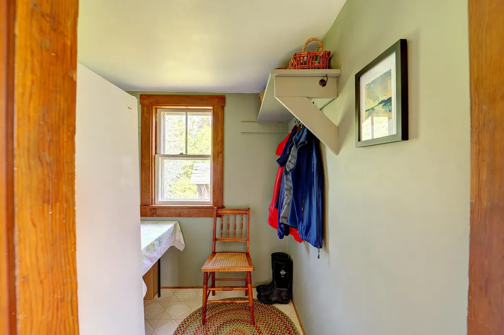 831 Reach Road Brooklin ME 04616