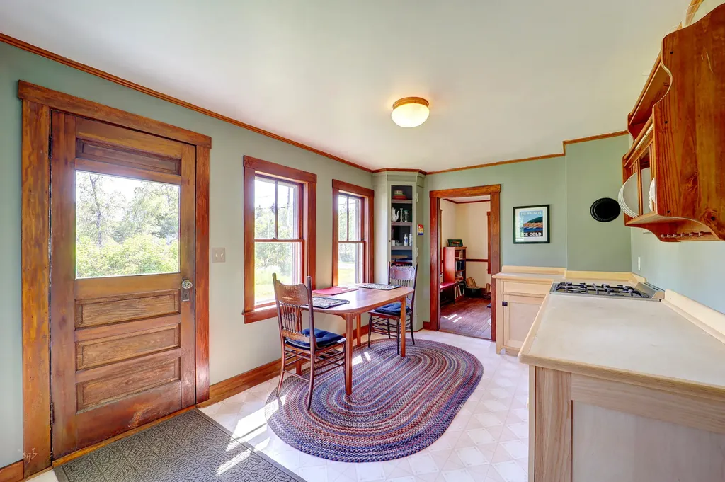 831 Reach Road Brooklin ME 04616