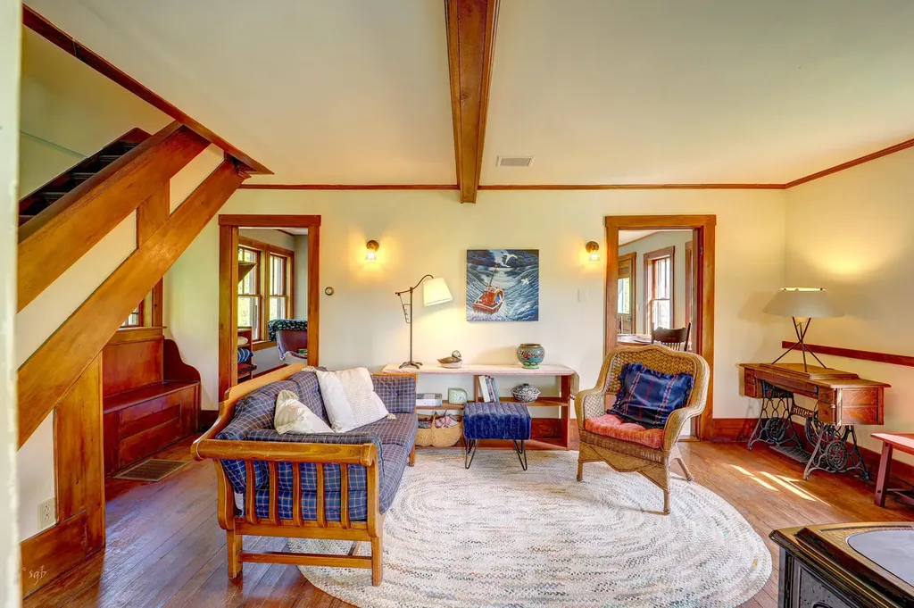 831 Reach Road Brooklin ME 04616