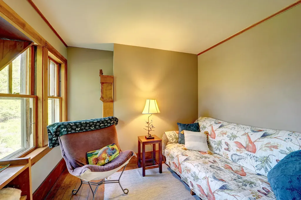 831 Reach Road Brooklin ME 04616