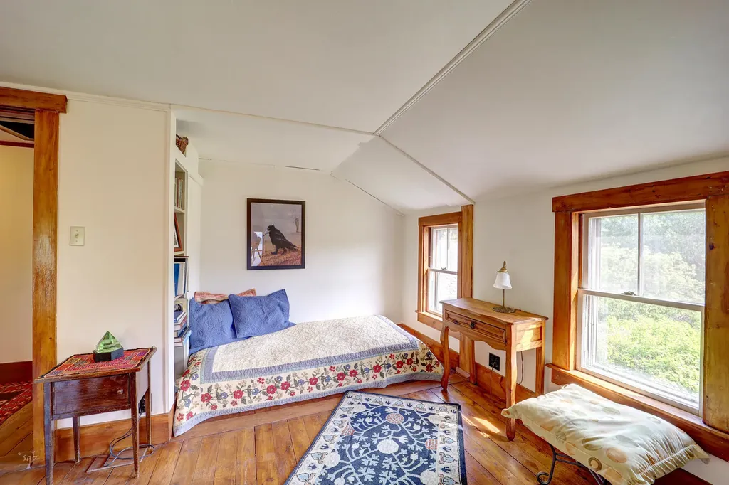 831 Reach Road Brooklin ME 04616