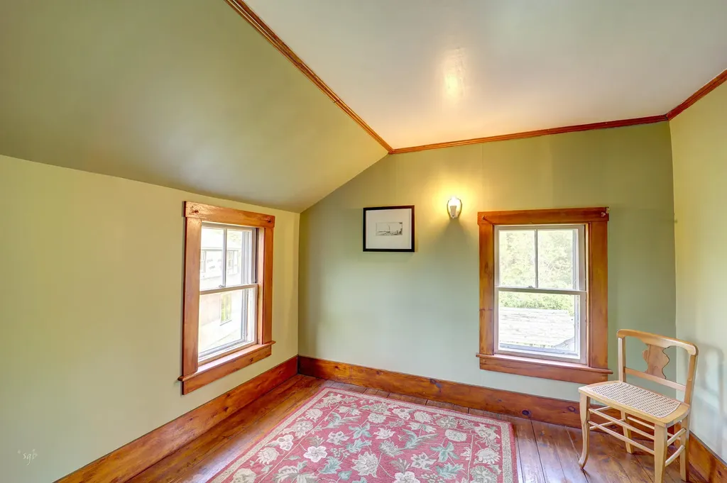 831 Reach Road Brooklin ME 04616
