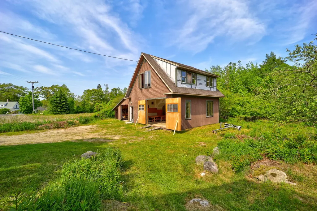 831 Reach Road Brooklin ME 04616
