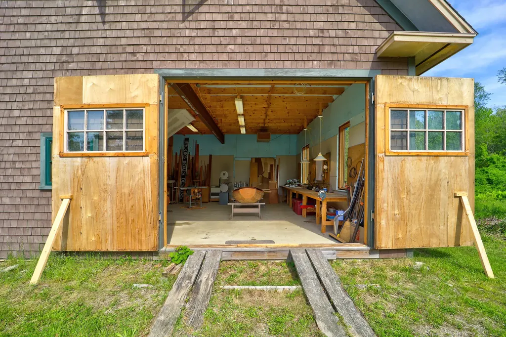 831 Reach Road Brooklin ME 04616