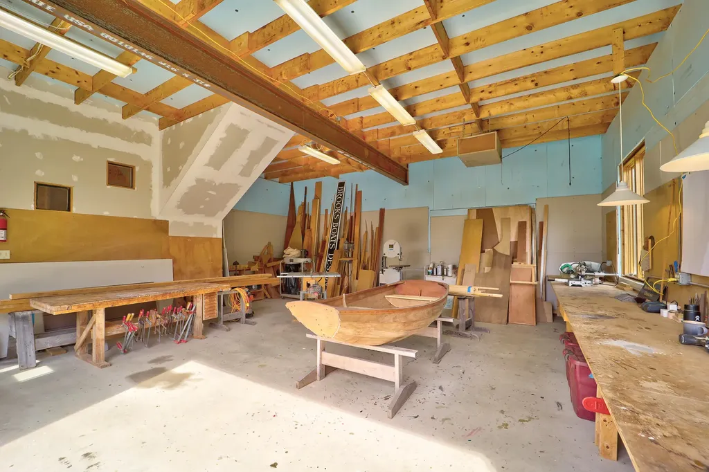 831 Reach Road Brooklin ME 04616