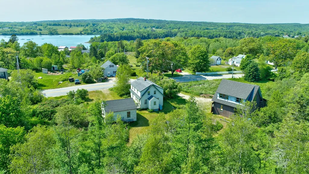 831 Reach Road Brooklin ME 04616