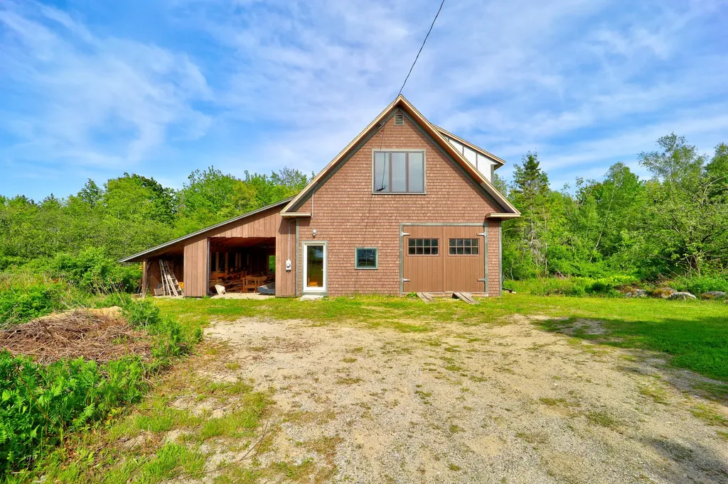 831 Reach Road Brooklin ME 04616