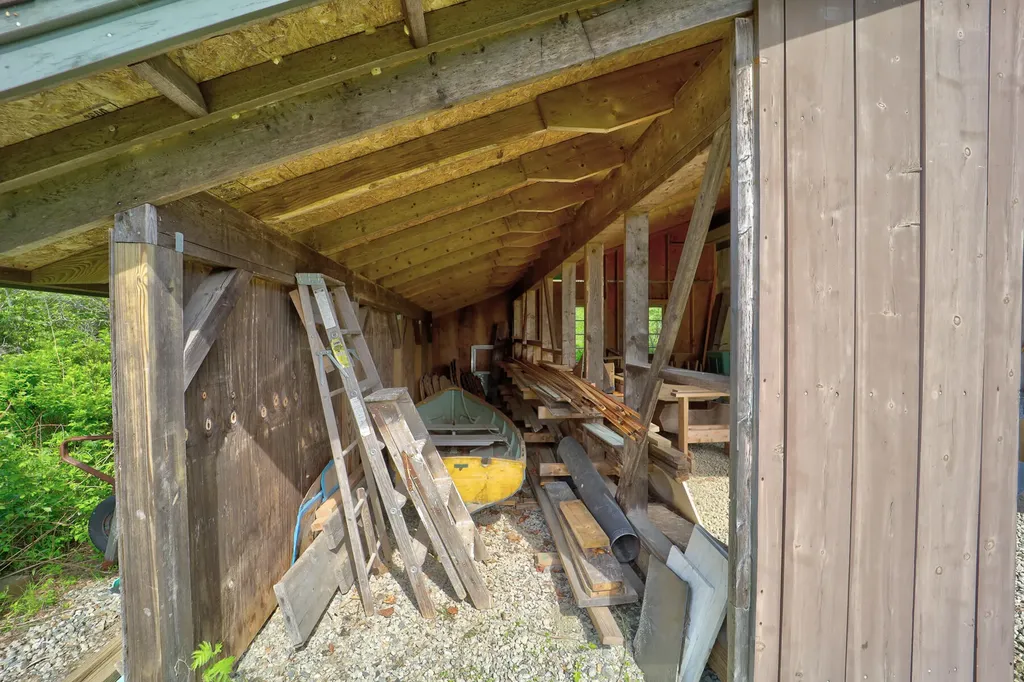 831 Reach Road Brooklin ME 04616