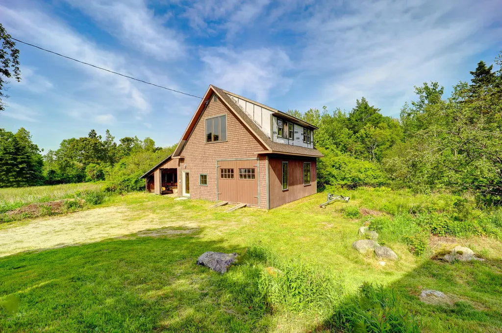 831 Reach Road Brooklin ME 04616