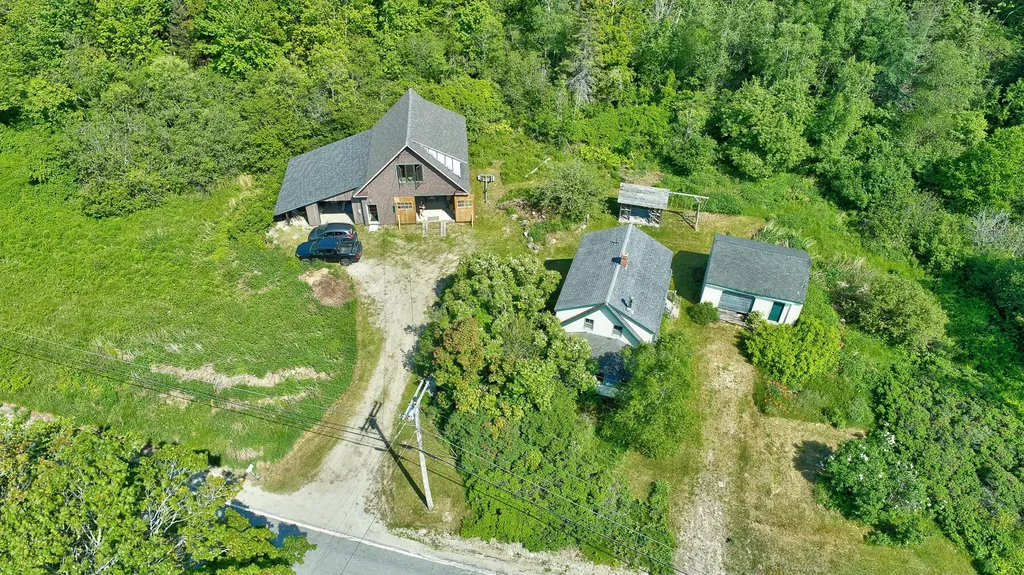 831 Reach Road Brooklin ME 04616