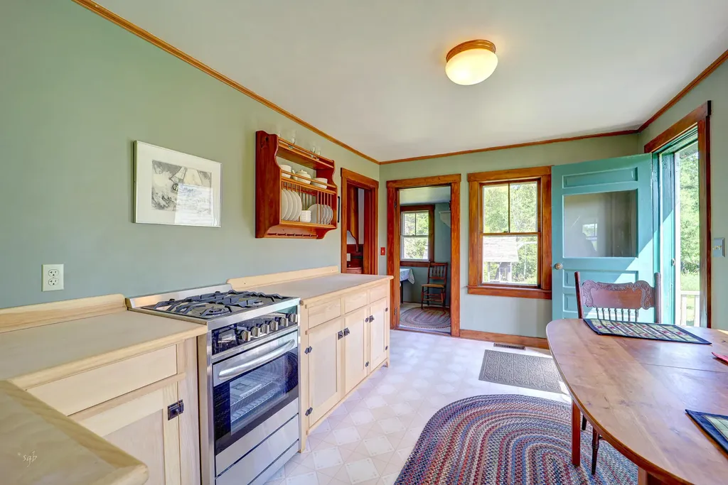 831 Reach Road Brooklin ME 04616