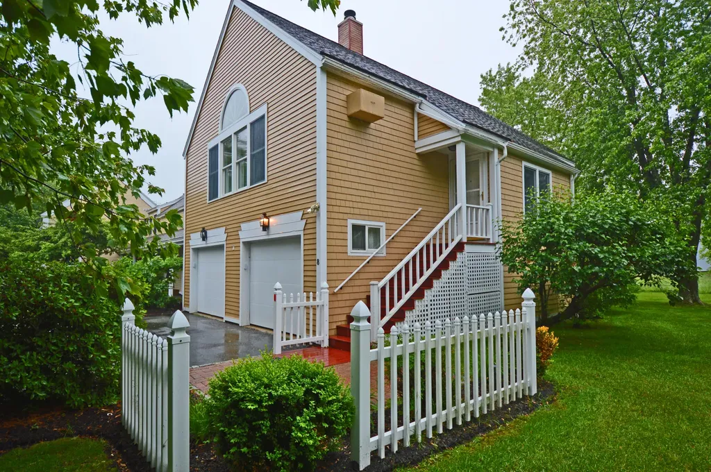 8 Benjamin Hubbard Lane Kennebunk ME 04043
