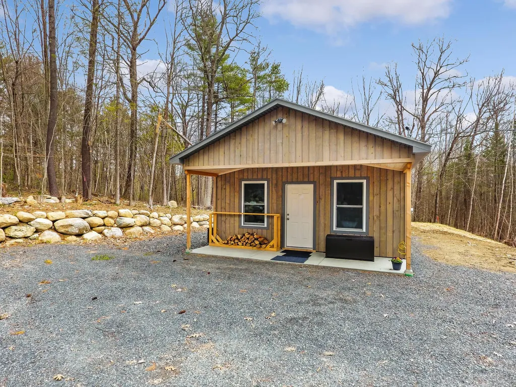 28 Sunflower Lane Sidney ME 04330
