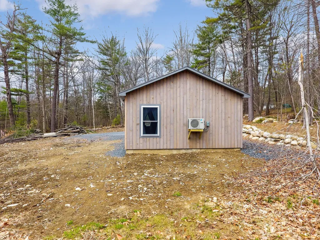 28 Sunflower Lane Sidney ME 04330