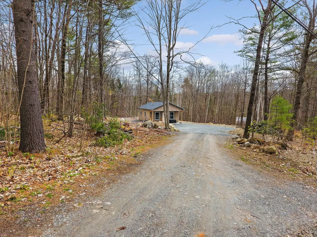 28 Sunflower Lane Sidney ME 04330