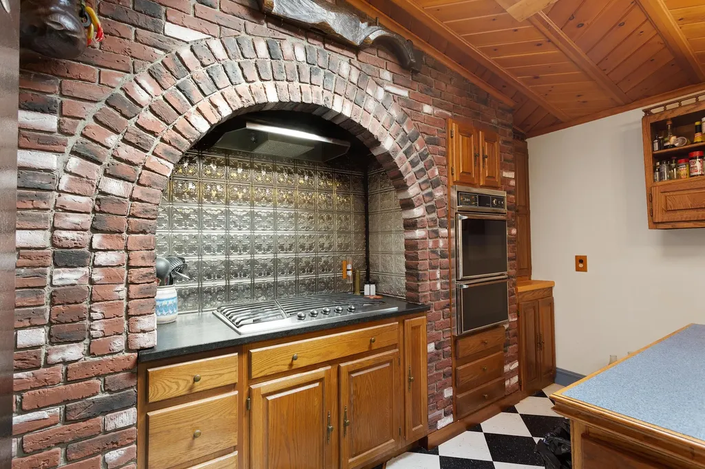 198 Taunton Drive Sullivan ME 04664