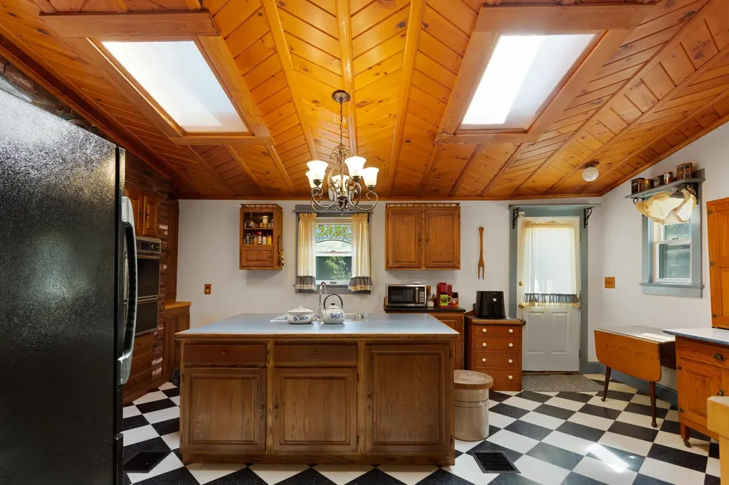 198 Taunton Drive Sullivan ME 04664