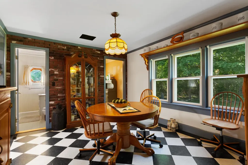 198 Taunton Drive Sullivan ME 04664
