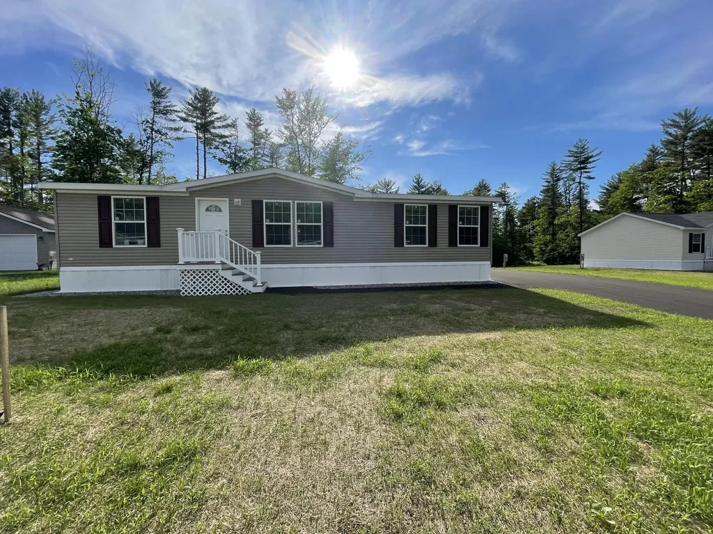 40 Red Oak Drive Turner ME 04282
