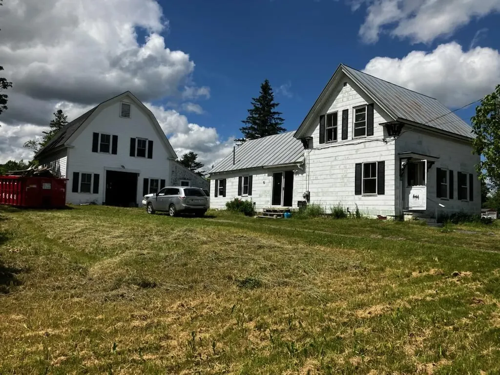 39 S Main Street Athens ME 04912