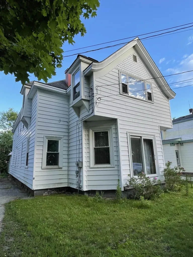 9 Prospect Street Brewer ME 04412