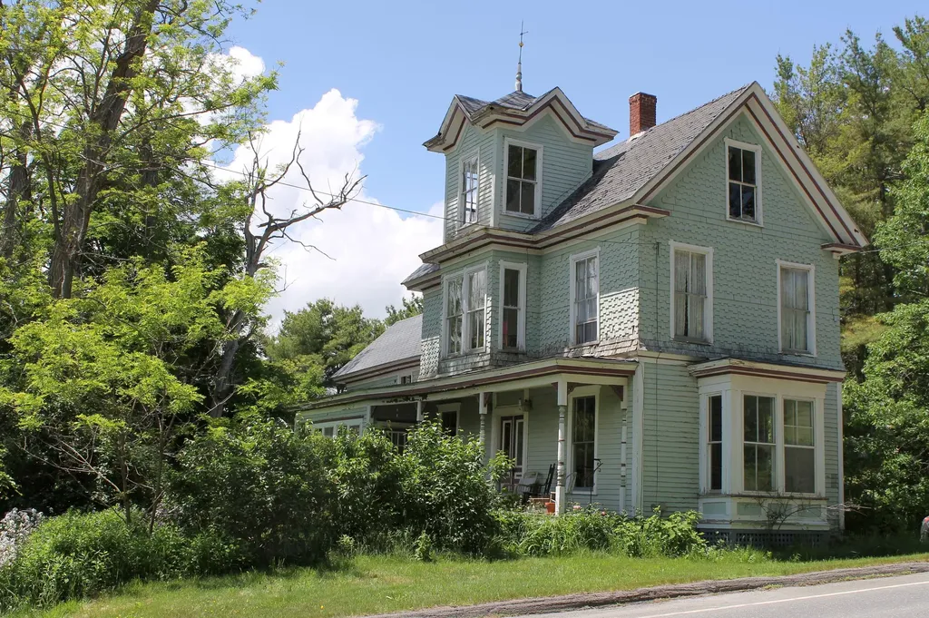 1 Jewell Street Brooks ME 04921