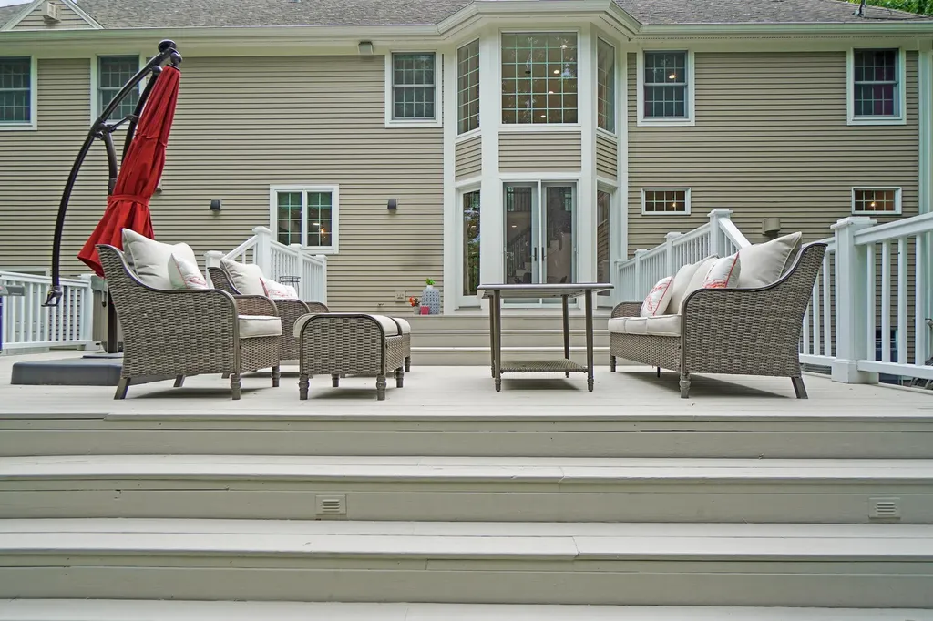 2 Spruce Lane Falmouth ME 04105