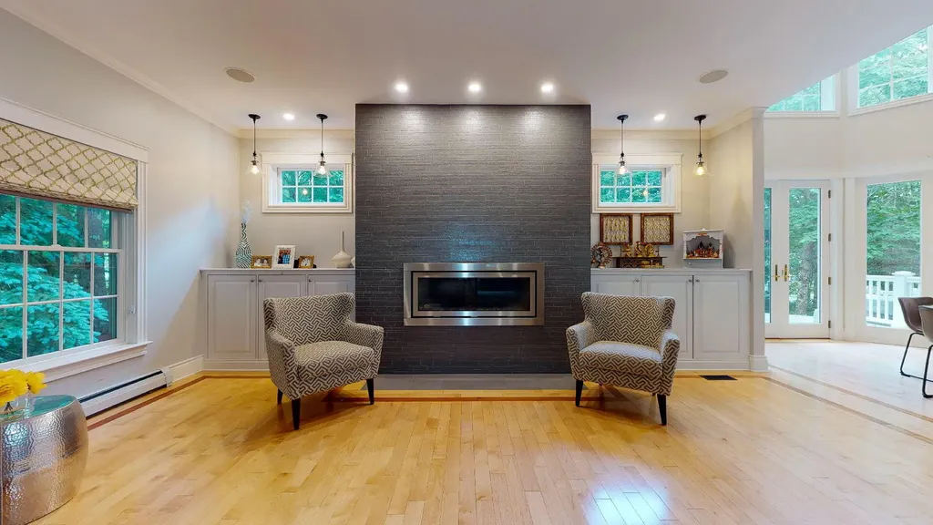 2 Spruce Lane Falmouth ME 04105