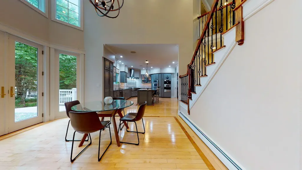 2 Spruce Lane Falmouth ME 04105
