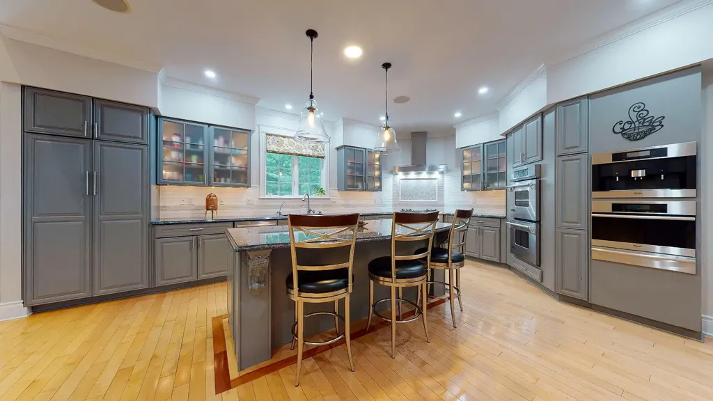 2 Spruce Lane Falmouth ME 04105