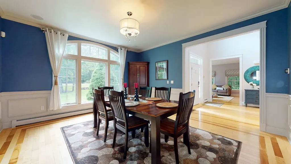 2 Spruce Lane Falmouth ME 04105