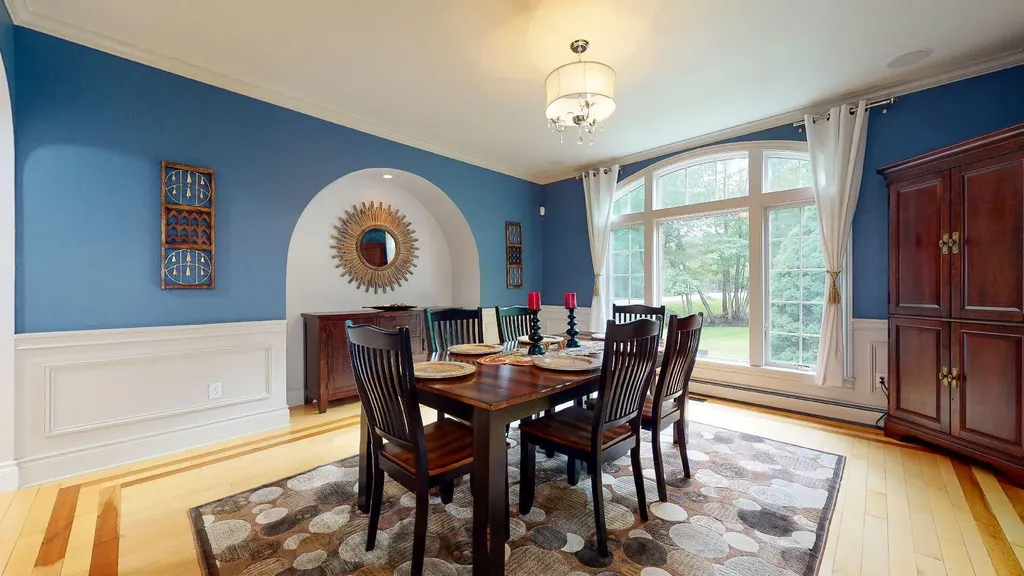 2 Spruce Lane Falmouth ME 04105