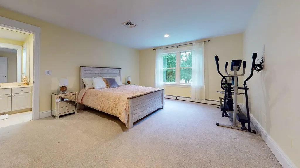 2 Spruce Lane Falmouth ME 04105