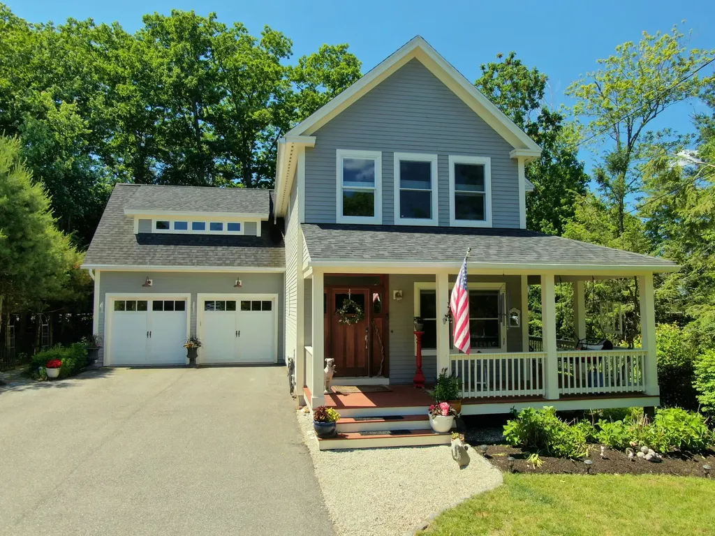 98 Underwood Road Falmouth ME 04105