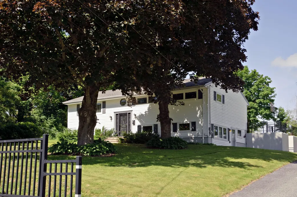 207 South Main Street Auburn ME 04210