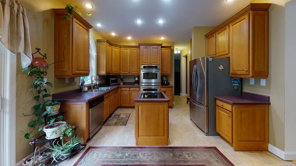 19 Simeon Road Minot ME 04258
